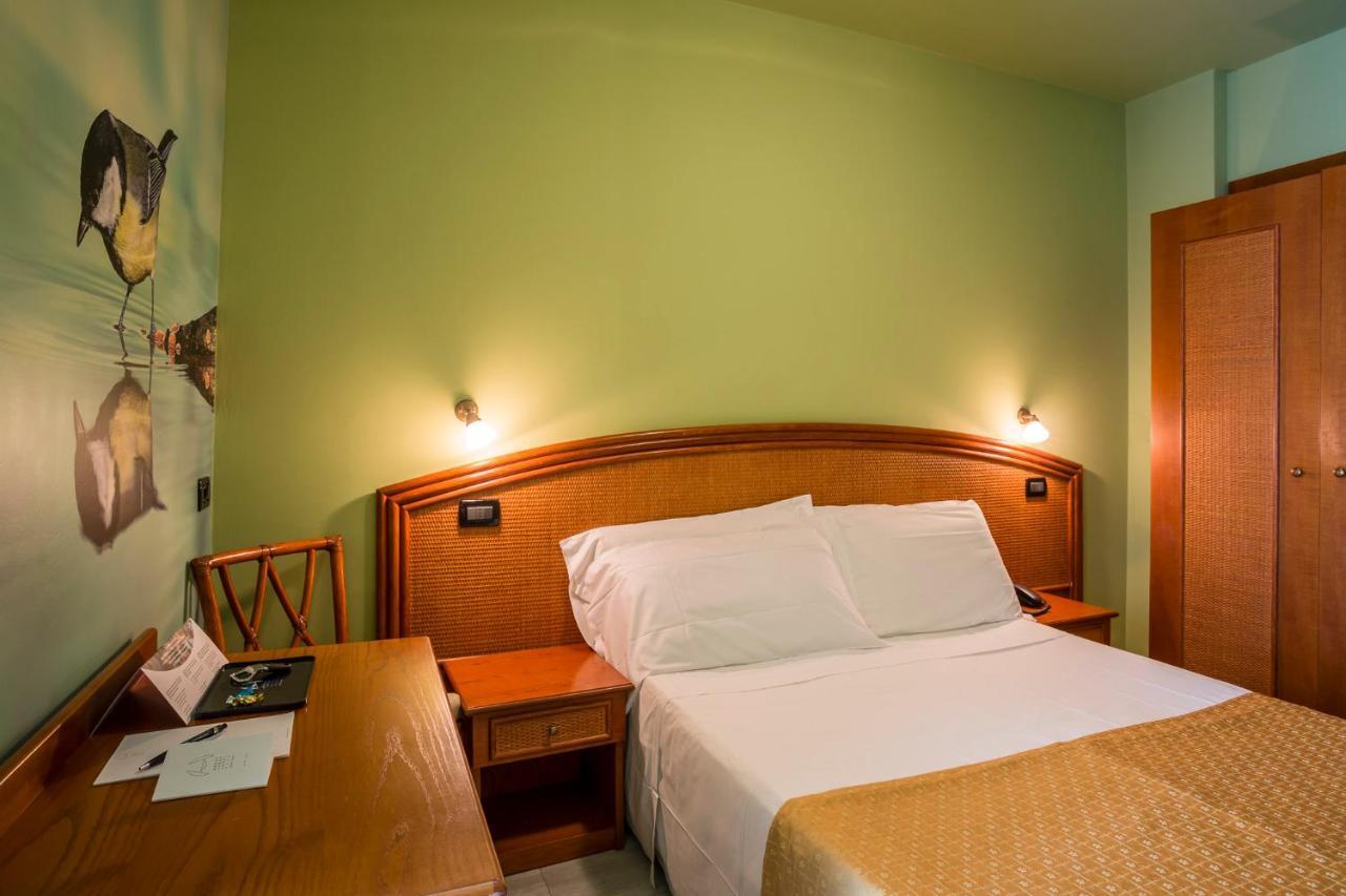 Hotel Ambassador บิบิโอเน ภายนอก รูปภาพ